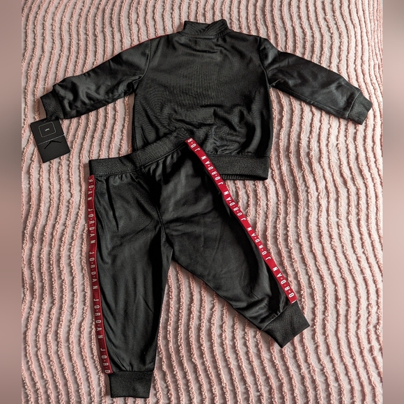 BNWT baby sweat suit - Picture 3 of 3